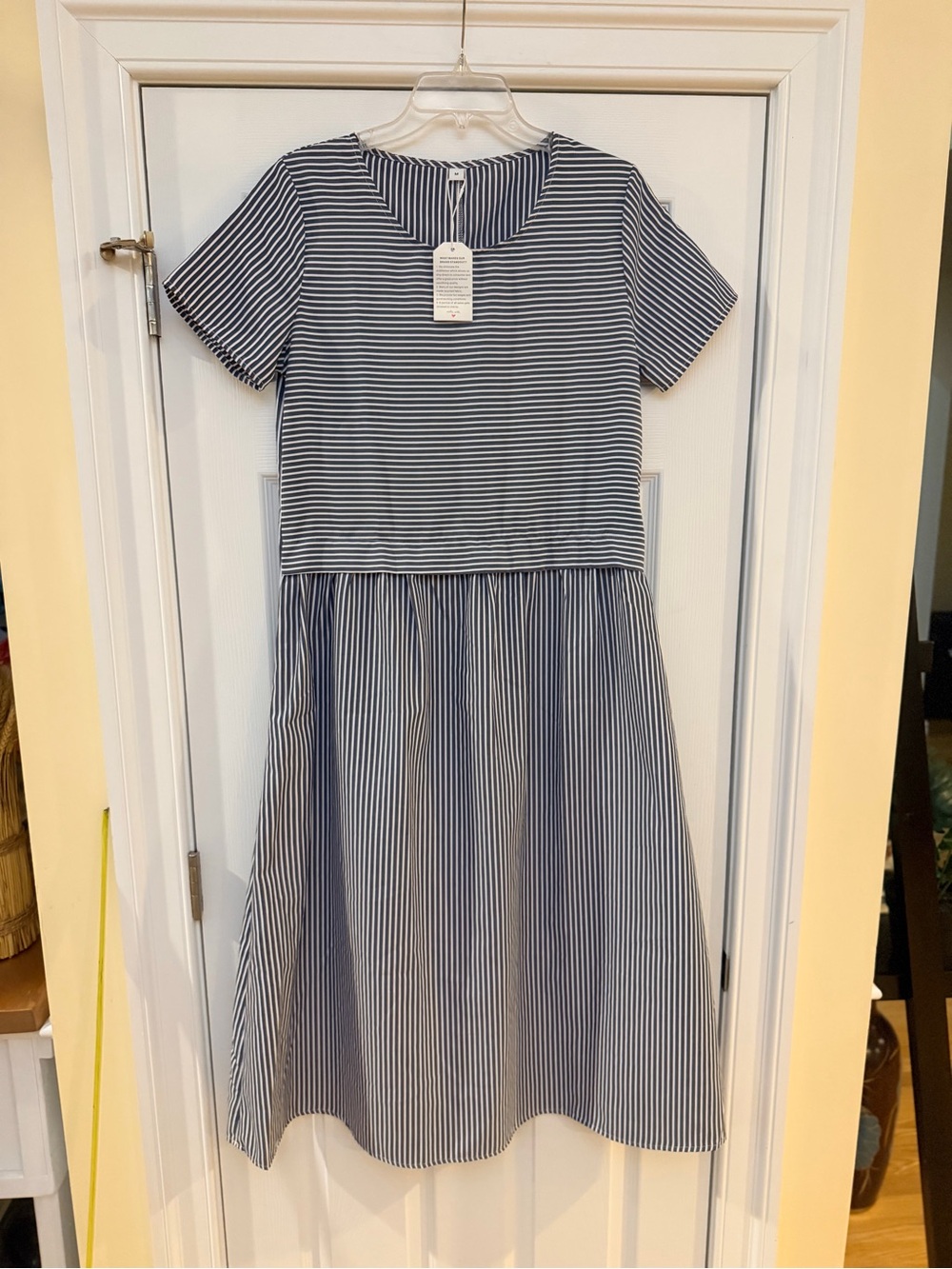 NEW Ladies Size Medium Navy & White Striped Short-Sleeve Dress NEW with TAGS
